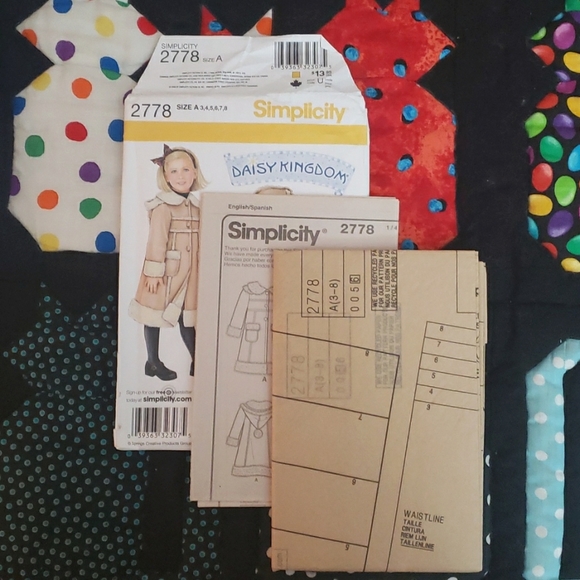 Daisy Kingdom Child's Simplicity Pattern #2778 - Picture 3 of 3